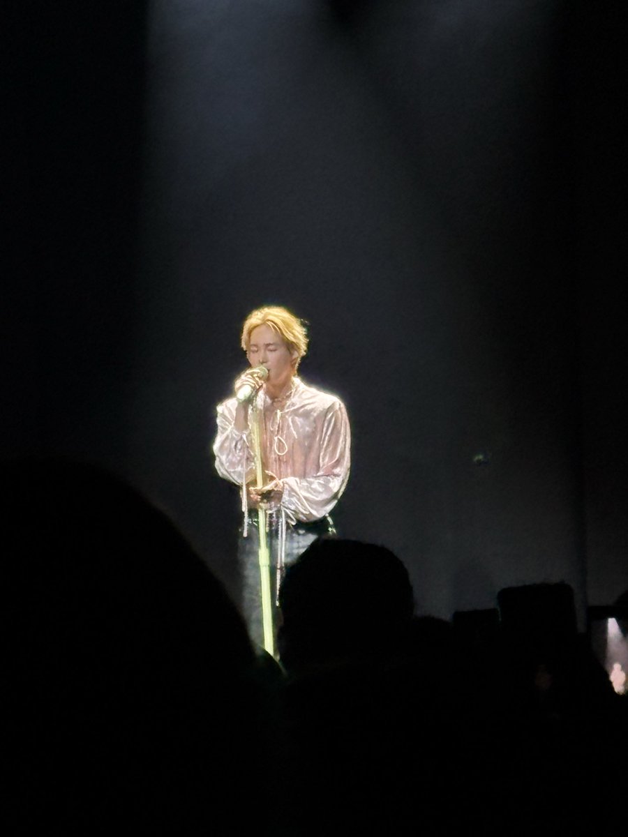 jun8bss's tweet image. Thank you for the best night Jinki!! Love you so much!!🩵🩵🩵🩵🩵