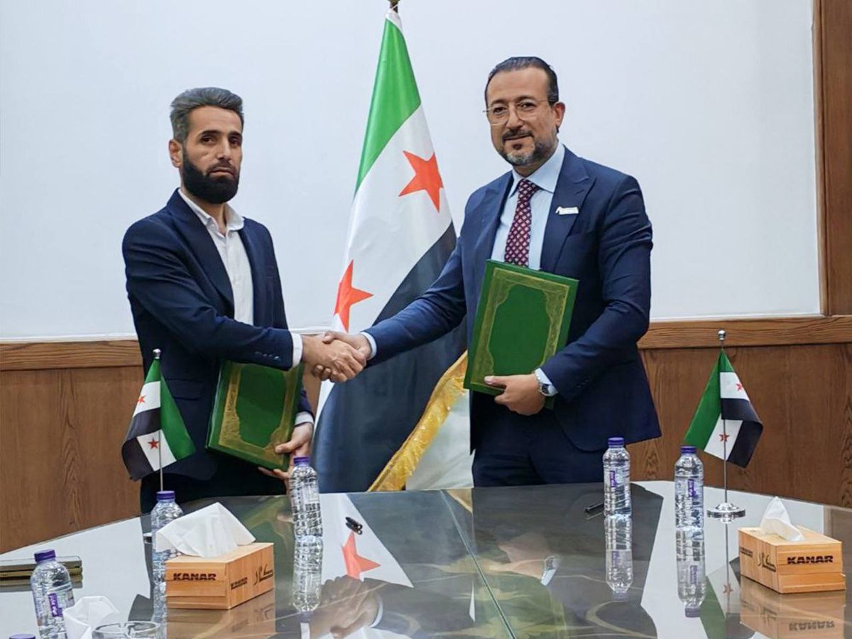 SyrMOfE's tweet image. اتفاقية لإعداد دراسة حول التوزيع الأمثل لمصادر الطاقة واستقرار النظام الكهربائي في سوريا

شهد قطاع الطاقة اليوم توقيع اتفاقية تعاون بين وزارة الطاقة ممثّلة بـ المؤسسة العامة لنقل وتوزيع الكهرباء، وشركة ACWA POWER، وبمشاركة المستشار المختص،