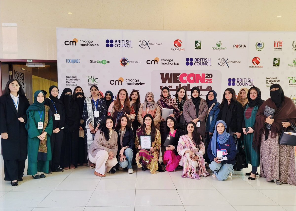atomcamp's tweet image. Today, our expert trainer, Senior AI Engineer and Co-founder atomcamp Mahnoor Salman led a workshop at WECON for female founders, diving into how AI can act as your co-founder, how to use ChatGPT for market insights, and so much more.

At @atomcamp , we regularly conduct B2B…