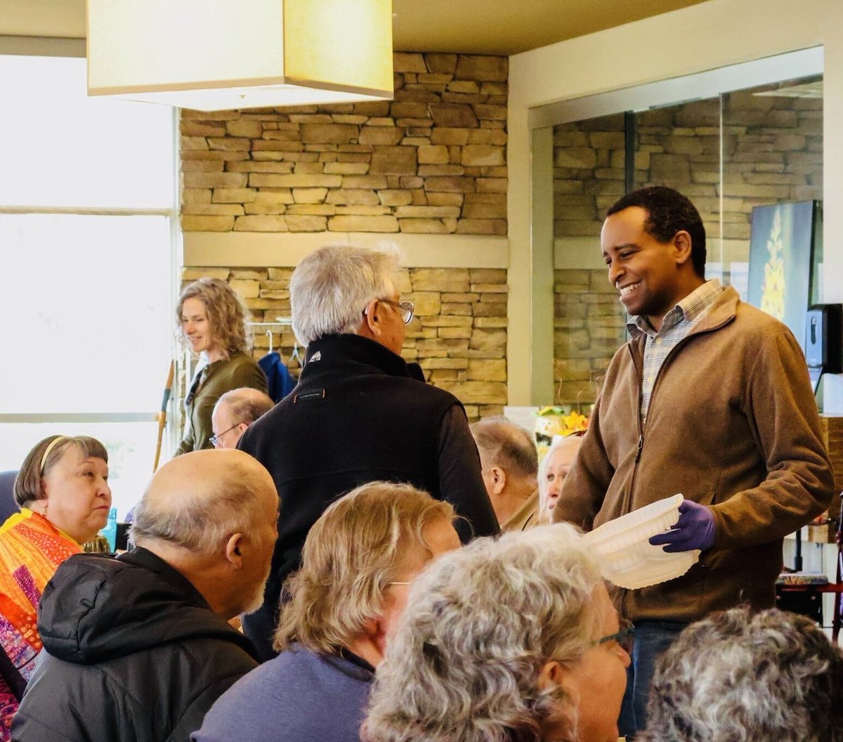 RepJoeNeguse's tweet image. Grateful to spend time yesterday at Coal Creek Meals on Wheels in Lafayette helping serve Thanksgiving lunch. I’m thankful for the many hardworking staff and volunteers whose compassion and service bring comfort and joy to our community during the holiday season. 🙏🏽 🍽️ 🥧