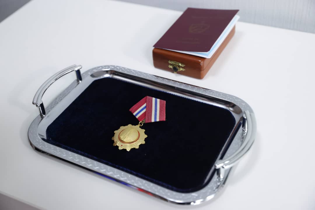 A un amigo, compañero y hermano del pueblo cubano, al querido Iván Mielnikov impusimos hoy la Orden de la Solidaridad. Reconocimos el aporte del Primer vicepresidente de la Duma Estatal y del Partido Comunista de #Rusia en la consolidación de nuestras entrañables relaciones.