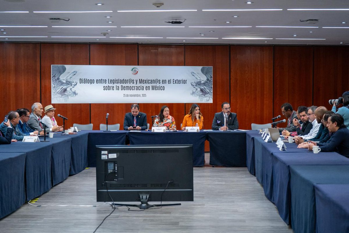 Estamos en un tiempo extraordinario para corregir los vicios que no han permitido ejercer plenamente la democracia en el exterior: el derecho a votar y a ser votados para las y los connacionales que aspiran a transformar a México.

Agradezco a mi amiga la Senadora