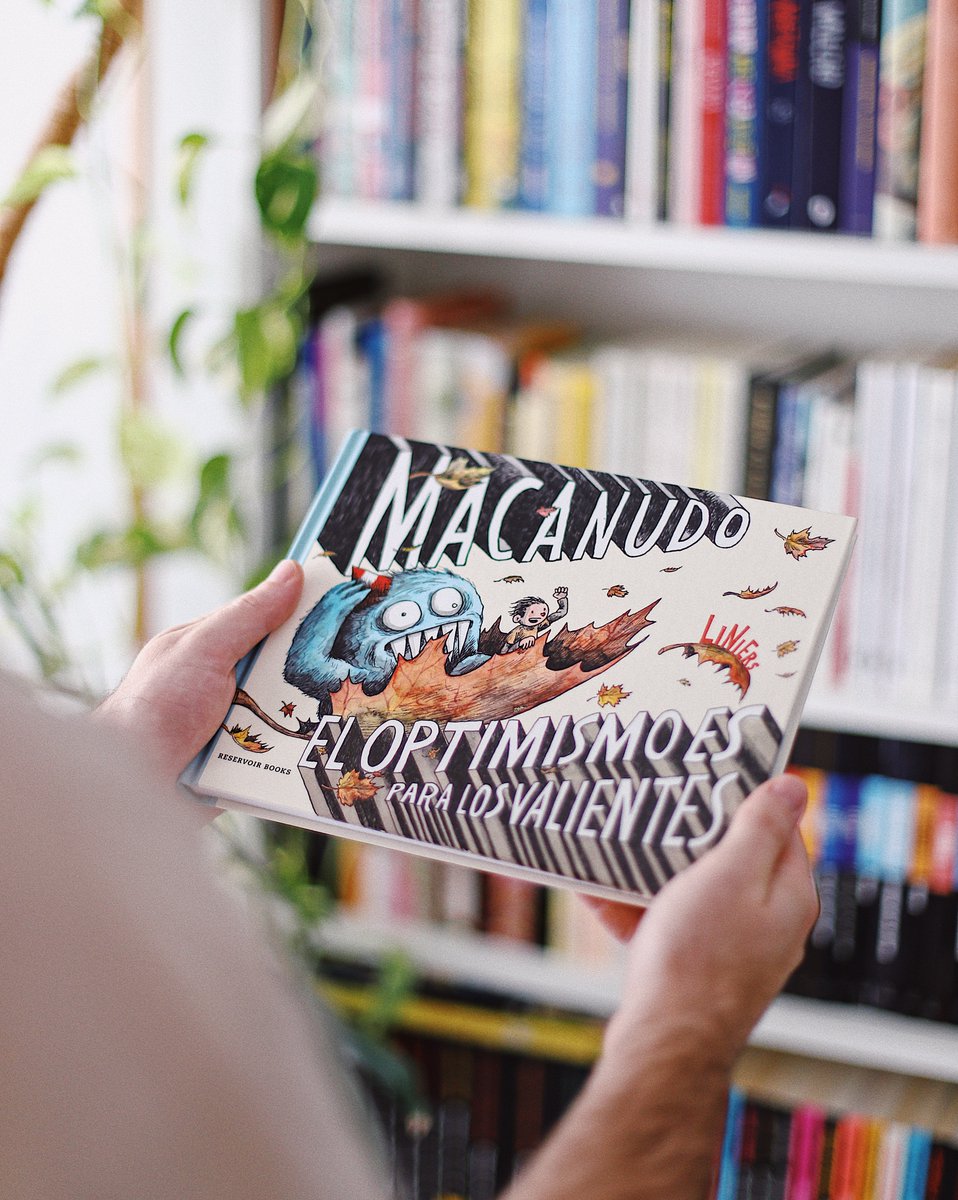 Con acuarelas sensibles y humor cotidiano, <a href="/porliniers/">Liniers</a> convierte lo absurdo en ternura y lo simple en maravilla 💙

"El optimismo es para los valientes" es un recordatorio de que reír también es un acto de valentía.