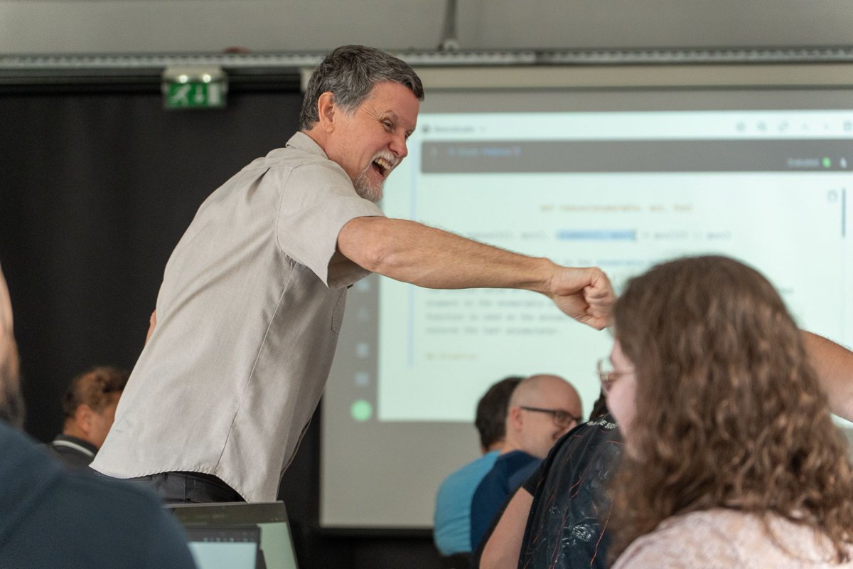 subvisual's tweet image. ⚡ Subvisual has been organizing developer events for years—Alchemy Conf, Global Elixir Meetups, Braga Blockchain sessions, gatherings with José Valim, among others.

Developers, founders, and language creators show up to share what they&apos;re building and discuss what&apos;s working in…