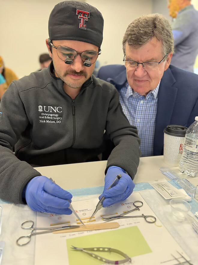UNC_ENT's tweet image. Resident Nick Mellot practices neurorrhaphy using Dr. Shockley’s “magic loupes” during the Nerve Repair Didactics!
#UNCENT #UNCResidency #Otolaryngology #SurgicalEducation #MedicalTraining