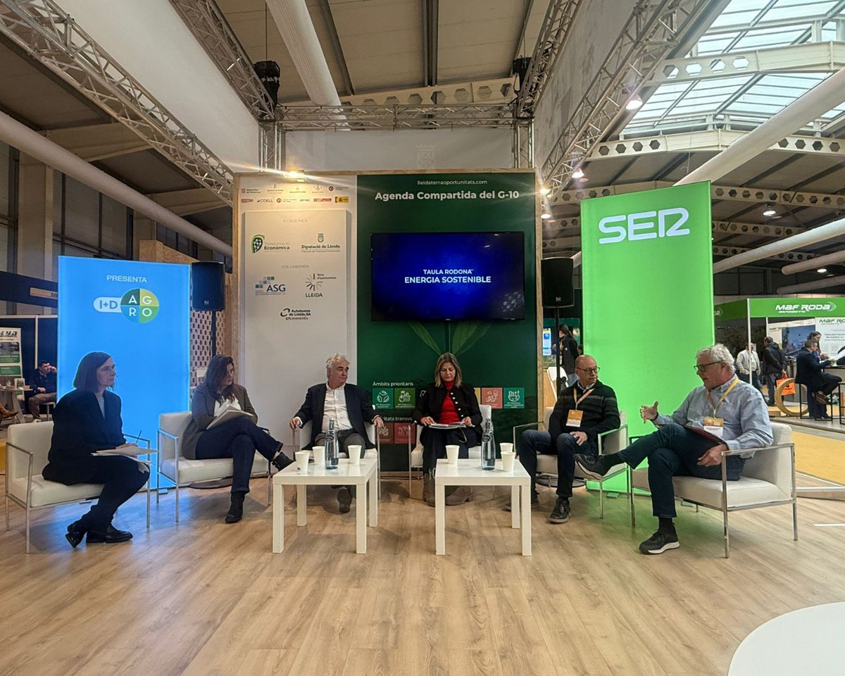 asg_sa's tweet photo. 🗣️ A la fira d'Agrobiotech, el director general d'ASG, Miquel Sacrest, ha estat a la taula rodona sobre energia sostenible organitzada per @SERLleida.

Amb Anna Camp (@energiacat), Santi Martínez (@LEnergetica), Vanessa Abad (@ @Bioenergia_Cat) i Luis Asín (@irtacat).

#ABT25 https://t.co/setqbHtr0L