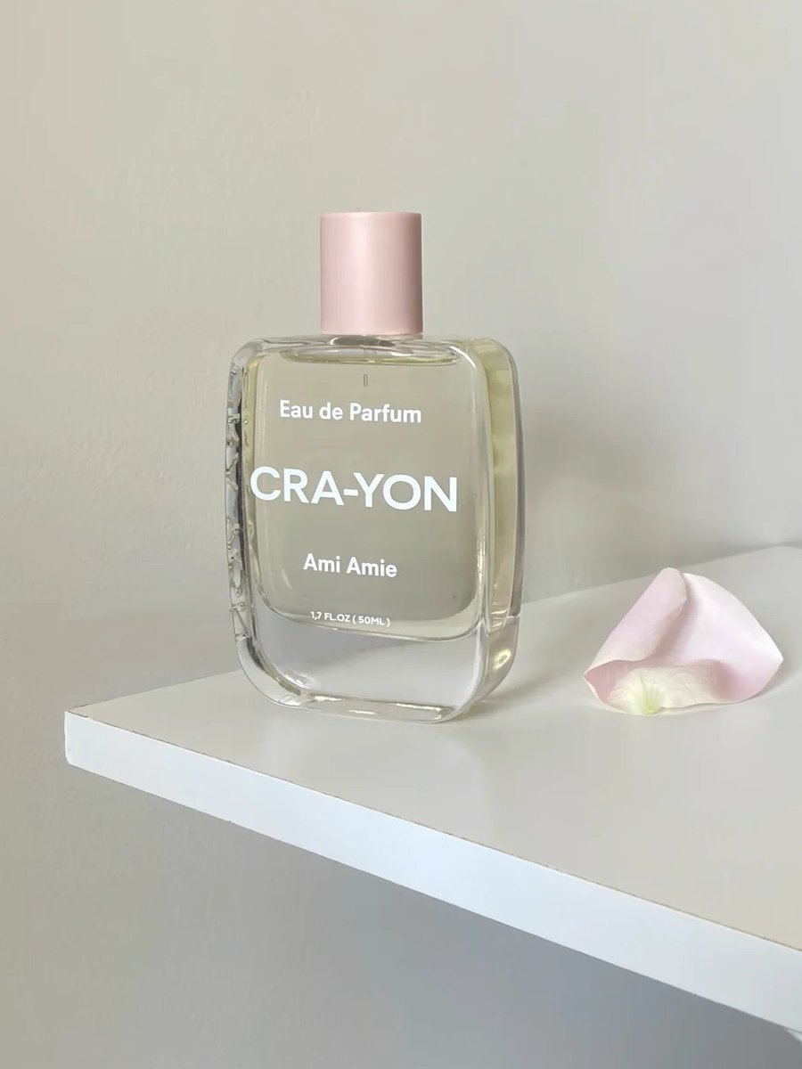 One bottle, infinite feelings 🧪. That’s the true power of fragrance soft memories, bold moods, and emotions you can wear. A single scent can transform moments, lift spirits, and leave a trail of unforgettable charm 🌸💖.