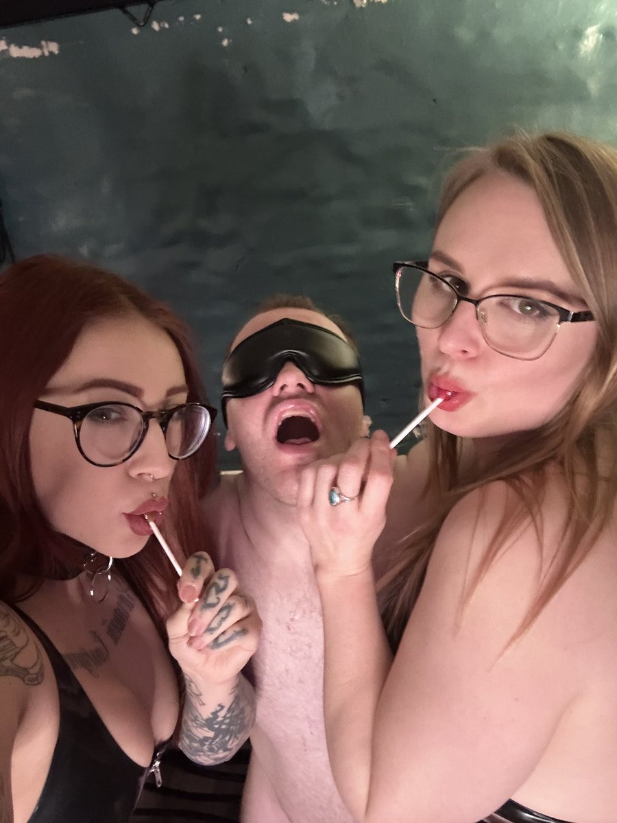 yesmisserika_'s tweet photo. Celebrated my boy @MattHop1911’s birthday with a super hot double with My girl @GoddessAnaUK 

We even put a candle right in his cake!🎂 https://t.co/eh6AQaxqje