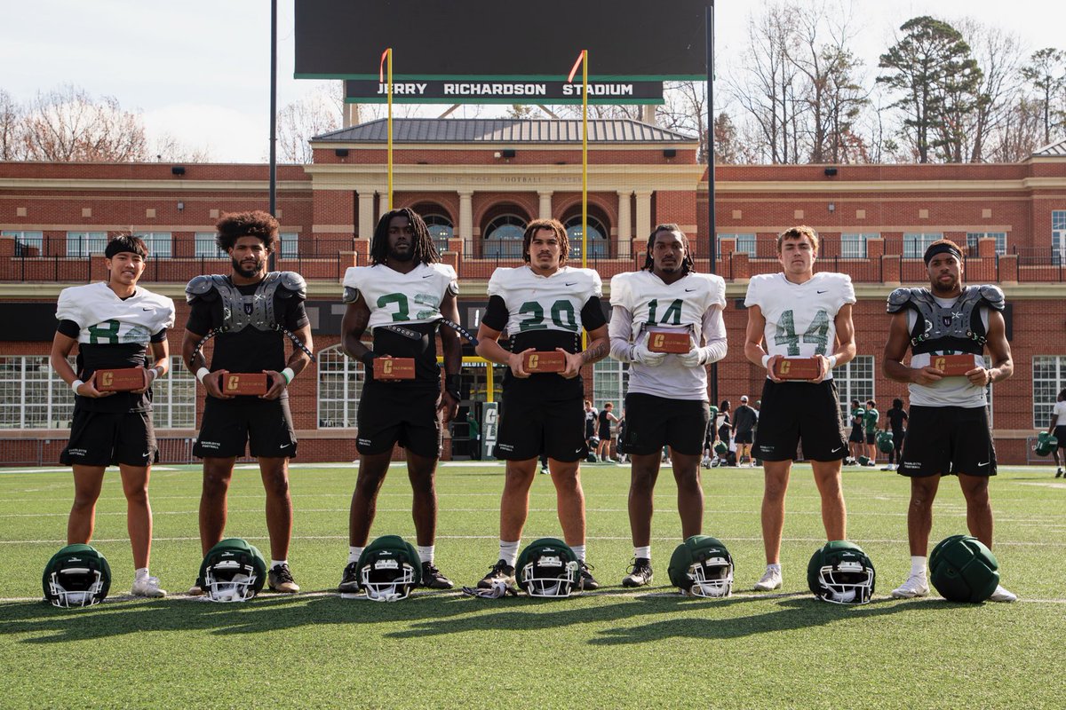 CoachAlbin's tweet image. BRICK earner ALERT⛏️ These outstanding NINERS uphold the “Gold Standard” of our program on and off the field! Congratulations!⛏️🧱