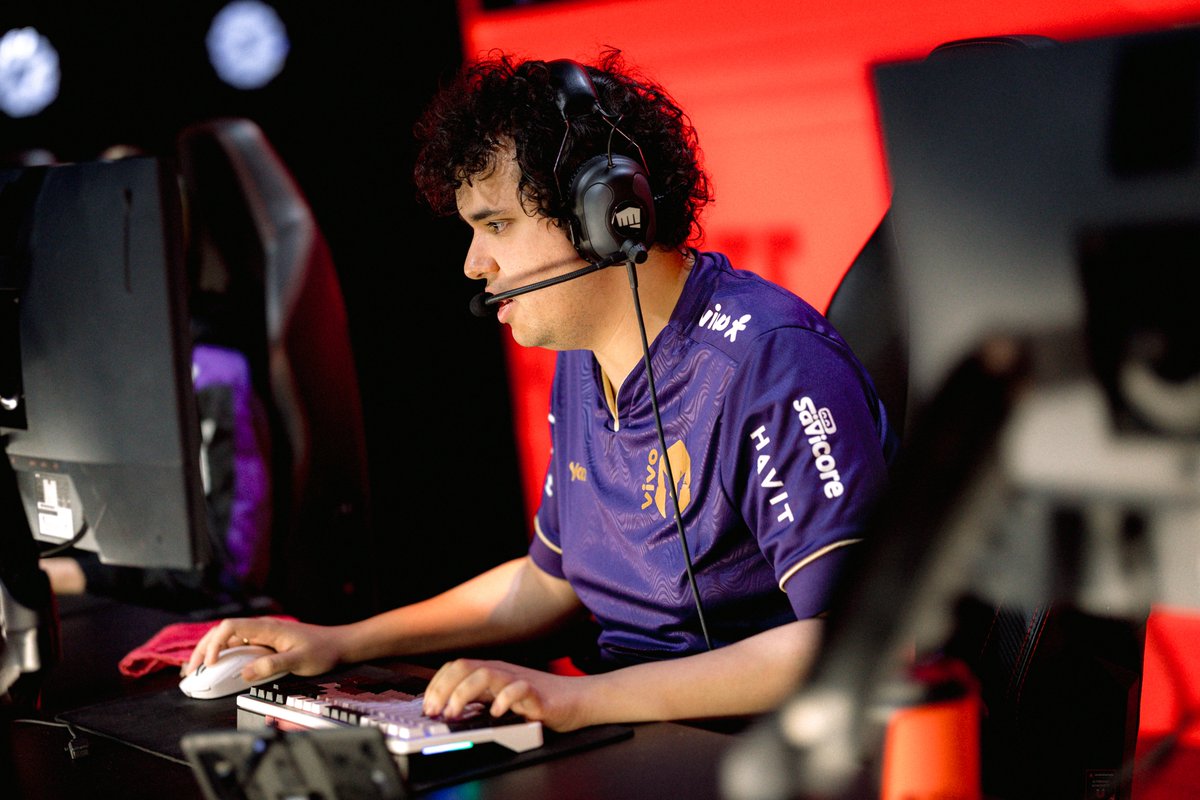 SALVE GUYS

Nesse tempo sem competição vou estar dando coach para midlaners. Quem estiver interessado em como se aprimorar no mid e aprender mais do jogo apenas me mande uma DM aki no X mesmo 👇