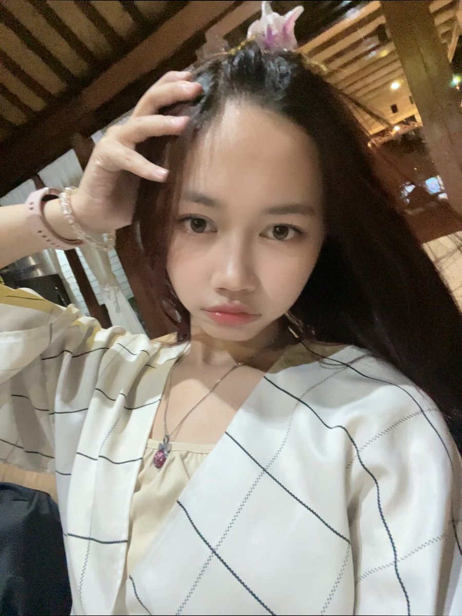 keyrawriee's tweet image. apa aku sewain kepala aku ya buat jd lapangan