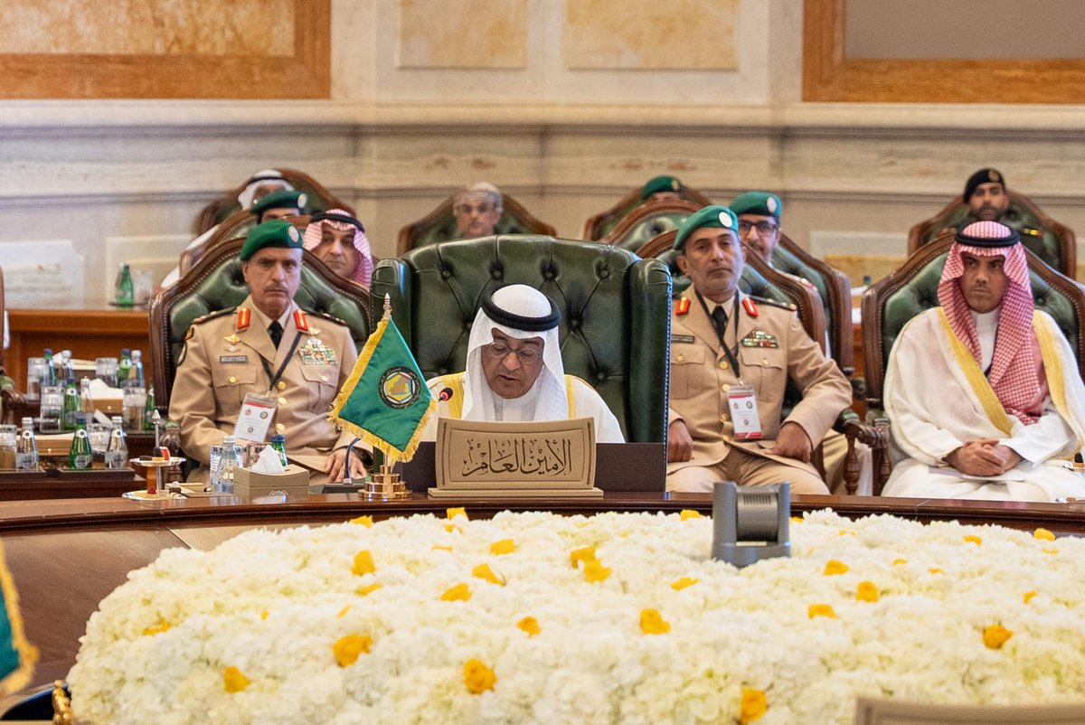 GCC_MILITARY_ID's tweet photo. انعقاد الدورة الثانية والعشرين لمجلس الدفاع المشترك بمشاركة أصحاب السمو والمعالي والسعادة وزراء الدفاع بدول مجلس التعاون لدول الخليج العربية

https://t.co/7PbXyBx02G https://t.co/GSeYHY06BC