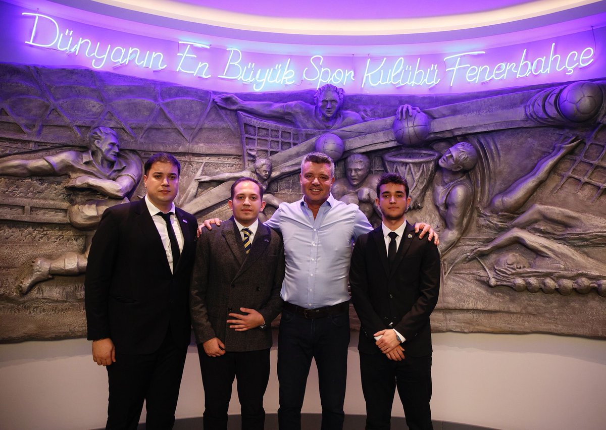 Fenerbahçe Spor Kulübü Başkanı Sadettin Saran ve yönetim kuruluna ziyaretimizi gerçekleştirdik.
