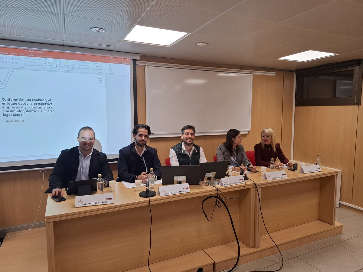 ICABarcelona's tweet photo. 🛒 Analitzem les cookies, des de la perspectiva empresarial i de l'usuari amb @AxSalvador, diputat Junta de Govern; @juliabacaria, pres. Secció TIC; Albert Garreta, secretari Secció Dret Consum; Jon Rodríguez, advocat; i @Sylvie56417153, pres. Secció de Dret del Consum ICAB. https://t.co/ofT0Q2X128