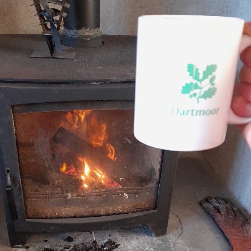 DartmoorNT's tweet image. #Devonian #WordOfTheDay today is ‘nort’ 

This means &apos;nothing&apos; and in our opinion when you&apos;ve got a cup of tea by the fire &apos;thur idd&apos;n nort better&apos;.

📷Thanks to Ranger Simon for the photo
#NationalTrustDartmoor
