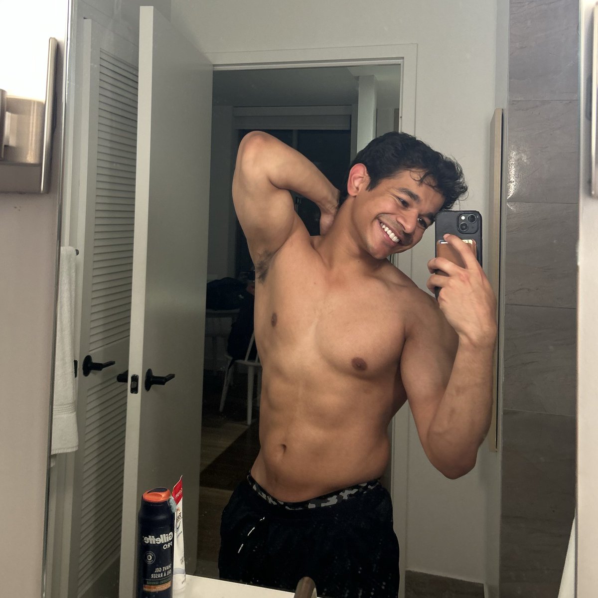 yash 🙃 tweet media