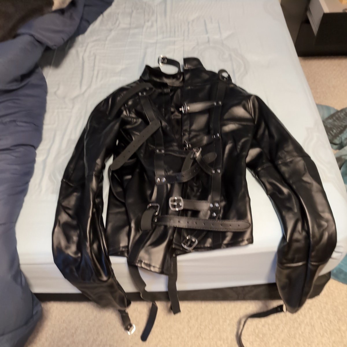 KinglyTom's tweet image. Who wants to try on the straight jacket? 😈