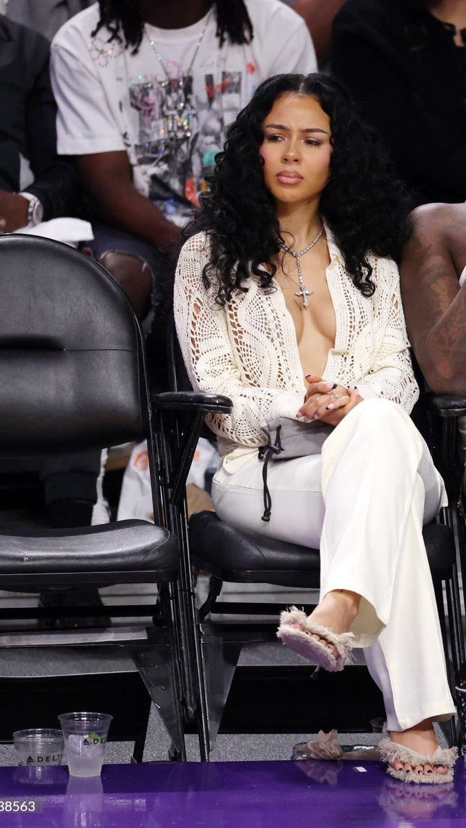 sevenblueroses's tweet image. 