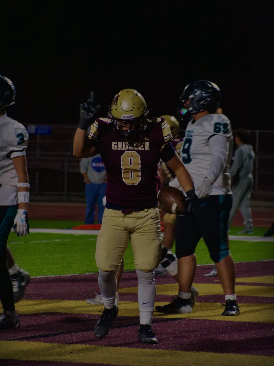 Year 4/4 ✅ such a great season with my guys! #8 out ✌🏼❤️‍🔥

Stats: 
192 carries (1,409 yards) 
7.3 average/13 touchdowns 

#HAILGADSDEN 
<a href="/PrepRedzoneNM/">Prep Redzone New Mexico</a> <a href="/CoachFacio/">Dino Facio Jr.</a> <a href="/GadsdenPanthers/">Gadsden Football</a> <a href="/CoachTwelveGage/">Gage Guardiola</a>