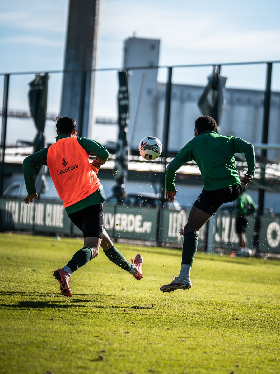 lecafcoficial's tweet photo. Foco na preparação! 💪🏼🌴

📅 SÁBADO - 29 de Novembro, 15h00
🏟️ Leça FC 🆚 GD Resende

🎟️ Bilheteira disponível online e na Secretaria do Estádio. https://t.co/haYjrXKpyx