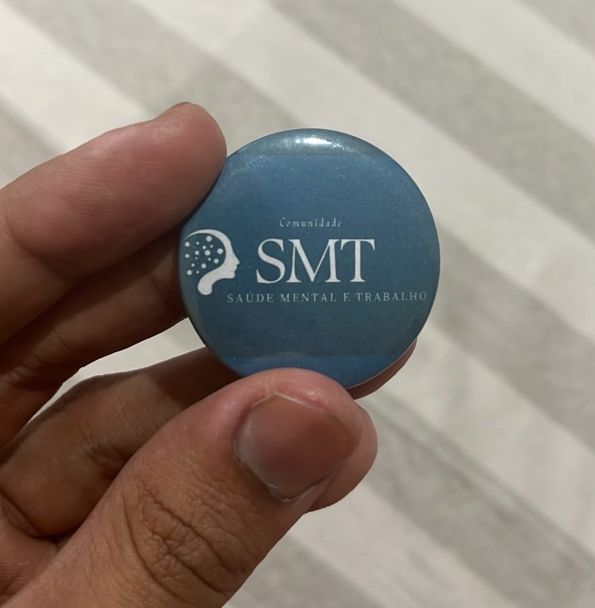 _vitinloverboy's tweet image. sem saber lidar com o broche da minha mãe