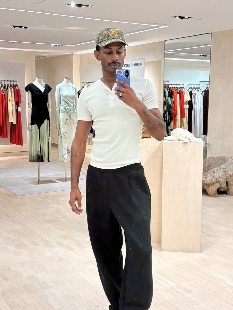 _jaymichael's tweet image. hosting a networking event in support of my upcoming first short film in Brooklyn at Boyfriend-Co Op. Come out and invite your creative friends ☺️. 

partiful.com/e/QW2mHYoxTwTT…