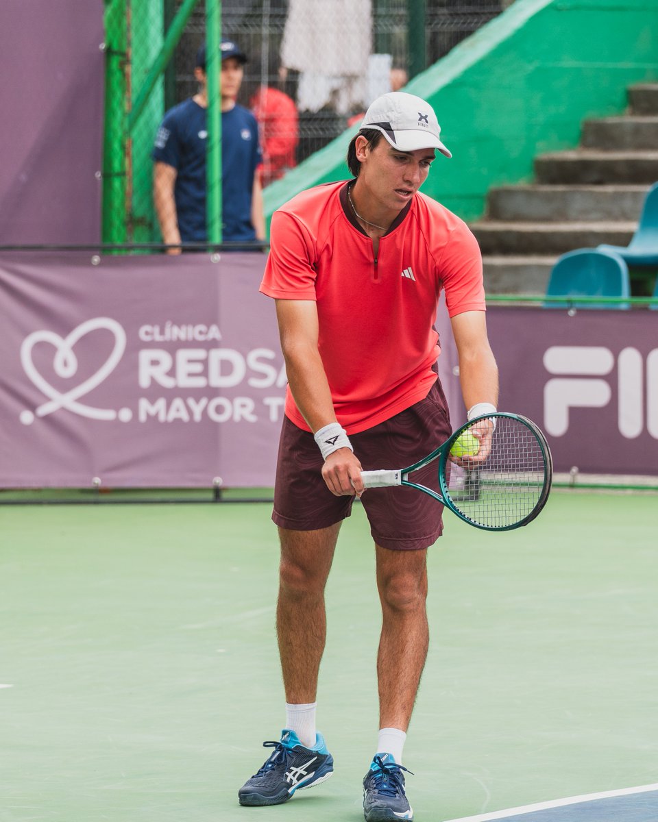 .<a href="/manulaserna3/">Manu</a> acaba de ganar uno de los partidos más disputados que vi este año en el <a href="/ATPChallenger/">ATP Challenger</a> Tour. 3 horas y 8 minutos de acción ante una gran versión de <a href="/LucioRatti/">Lucio Ratti</a>.

El catamarqueño ganó por 4-6, 7-5, 7-5 y avanzó a los cuartos de final del Chllanger de Temuco.