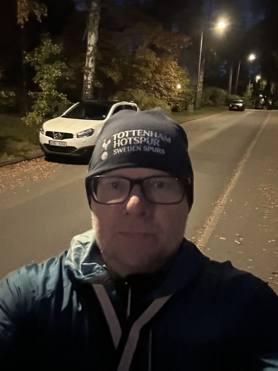 Svucka's tweet image. Pre match run done ✅ #COYS #CantSmileWithoutYou #PreMatchRun