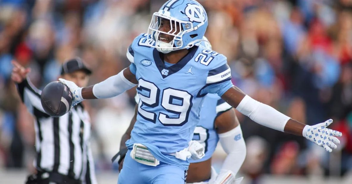KenazSullivan's tweet image. Thank you God I am blessed to receive a D1 offer from the University of North Carolina 🐏⚪️!!!
AGTG✝️
@nshswolverinefb @CoachAJBrooks @RocCarmichael @lancethompson_ @giddings_cory @mlombardiuncgm @Belichick_B @BrianDohn247 @GregBiggins @ChadSimmons_ @CharlesPower @adamgorney