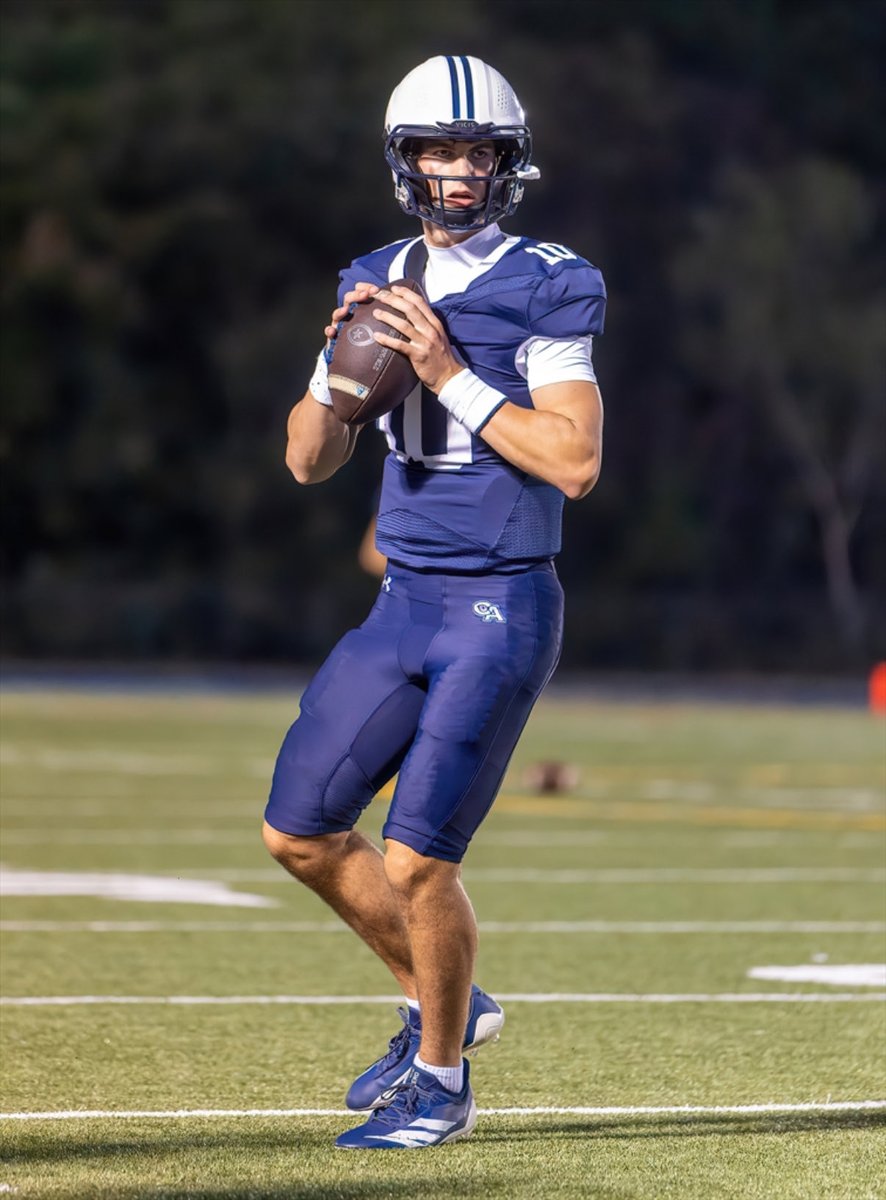 Junior Season Film‼️

New England Bowl Champions 
1st team All NEPSAC
1st team All League 

hudl.com/v/2TDWkJ