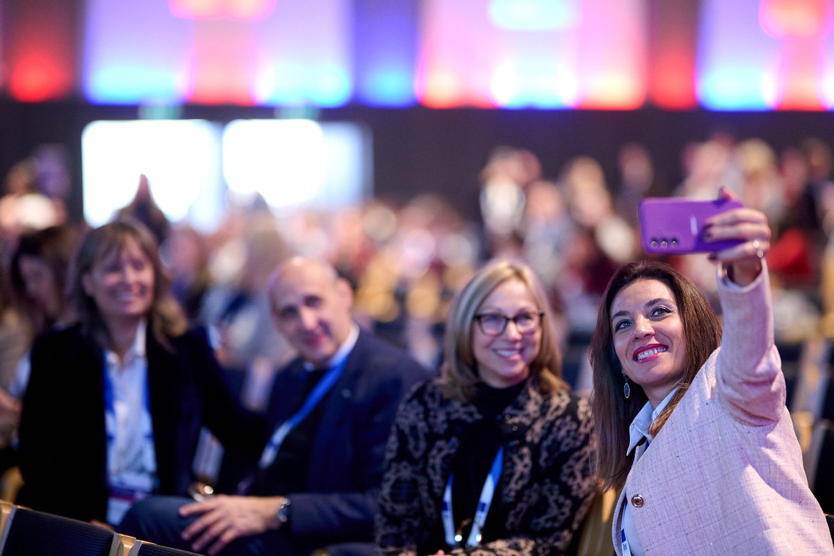 EEN_EU's tweet image. Day 1 of #EEN2025 in Aalborg 🇩🇰 is a wrap!

Simplification, resilience, innovation and visibility shaped today’s discussions, full of 💡ideas, 💬exchange and 🤝collaboration across the Network.

See you tomorrow for more!
#EENCanHelp