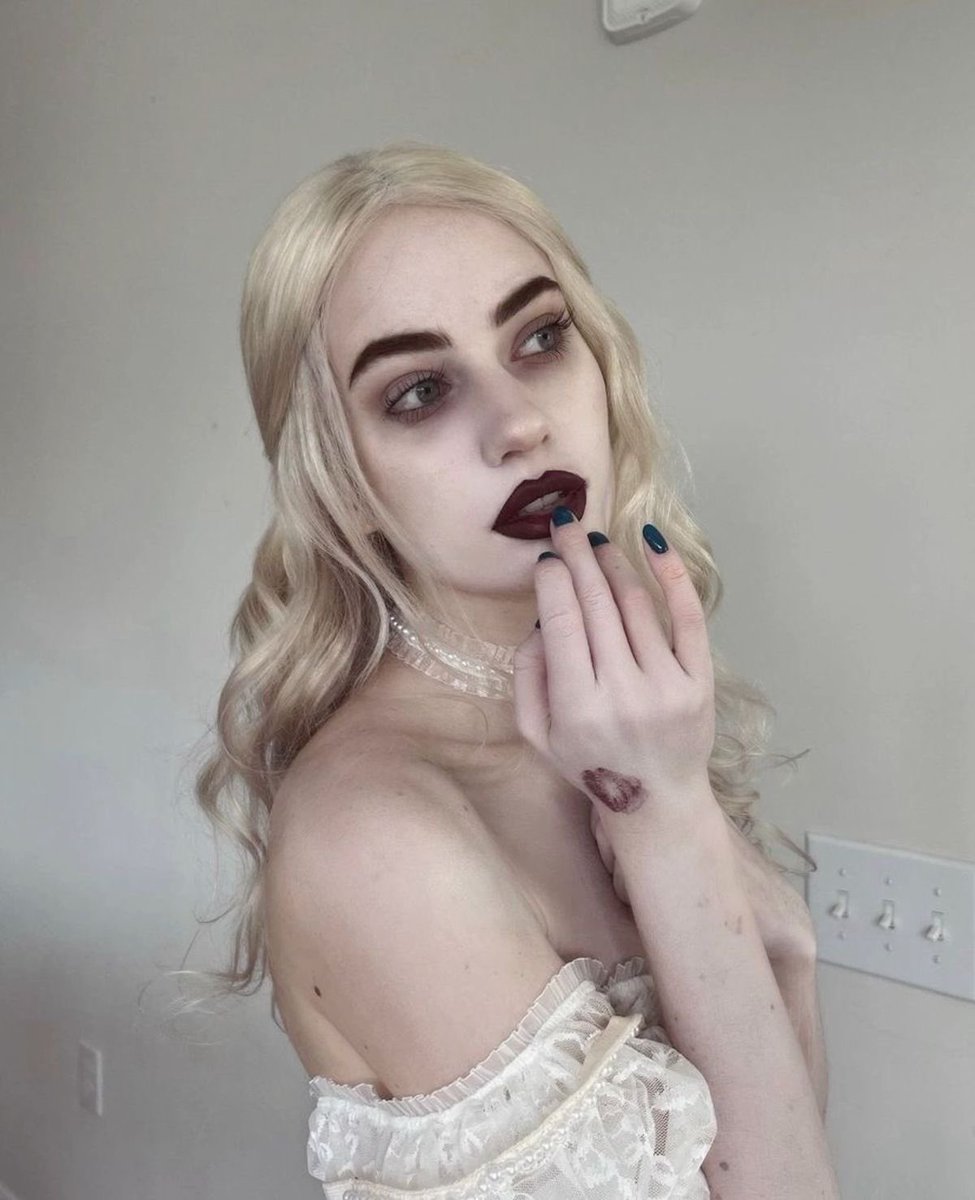 sund41dr4's tweet image. u don’t know goth