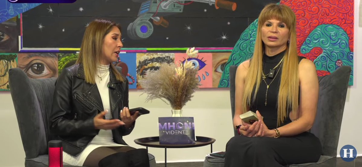 __Chikafdm__'s tweet image. Vamonos todos al en vivo es #Miercoles de #PreguntaleaMhoni en YouTube @heraldodemexico  con @mhonividente y @brenn_mz @ClubMhoniFan 🔴🚨⏰