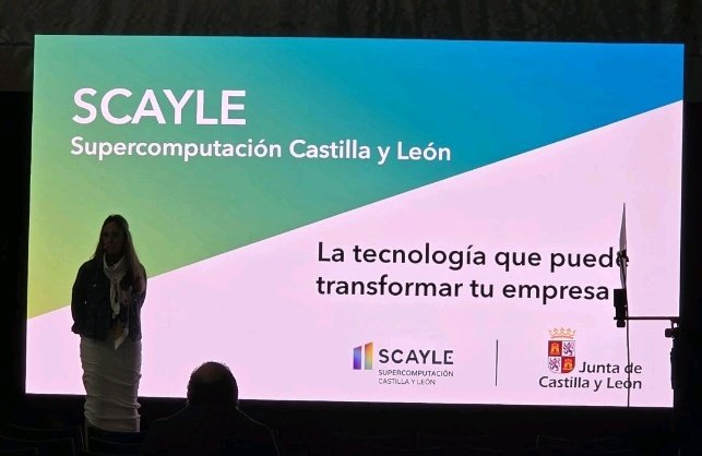 _SCAYLE's tweet image. 🚀 #TechnologyShow, 1er evento #tecnológico para #pymes.
🤝 Conectamos con numerosas #empresas, generando ideas y nuevas sinergias.
🎙 Ruth Alonso presentó nuestros servicios y proyectos europeos como #EuroCC_SpainRES y #DIGIS3.
💡¡ Acercando la #Supercomputación a las #pymes!