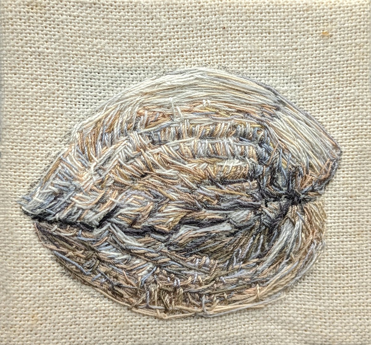 ArtbyEmilyTull's tweet image. Cockle Shell
miniature hand embroidery thread painting artwork. Framed, ready to hang on the wall.
emilytull.co.uk/store/p273/coc…
#EarlyBiz #GiftIdeas
