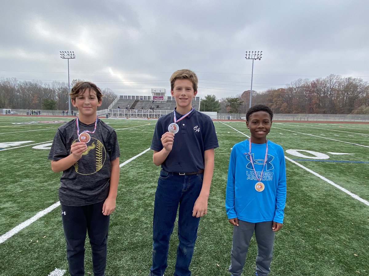 CaravelAcademy's tweet image. Congrats to the winners of our Turkey Trot!  Thanks to our organizers, Mr. Oliver, Mrs. Graham &amp;amp; Nurse Bruno, our announcers Mrs. Graham and Mr. Carney, our US student volunteers, &amp;amp; our Lower/Middle School students, friends and family memebers who cheered on all of our runners!
