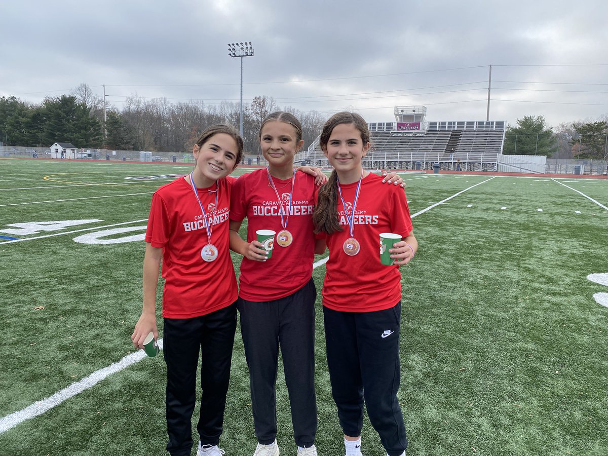 CaravelAcademy's tweet image. Congrats to the winners of our Turkey Trot!  Thanks to our organizers, Mr. Oliver, Mrs. Graham &amp;amp; Nurse Bruno, our announcers Mrs. Graham and Mr. Carney, our US student volunteers, &amp;amp; our Lower/Middle School students, friends and family memebers who cheered on all of our runners!