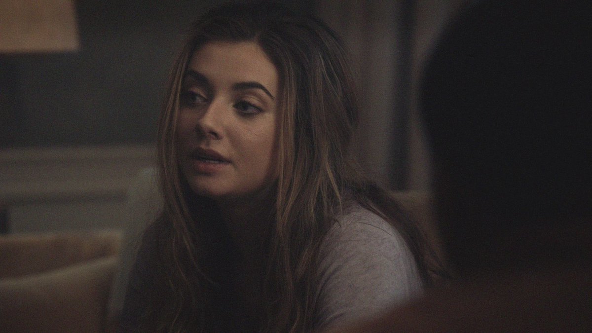 Screamm's tweet image. Scream TV series season 3 is a piece of garbage.