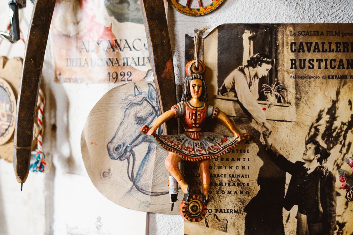 Experience the secret soul of Italy - Discover curated travel that takes you behind the closed doors of Italy’s private artisans, heritage farmers and into the homes of noble families with Italy Charme.