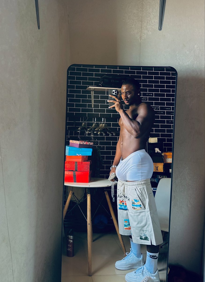 Meet__karma tweet media