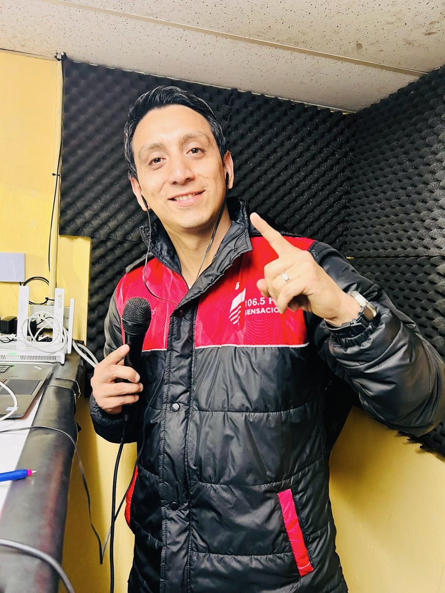 Radio1065FM's tweet photo. Nuestros compañeros fueron nominados a los #premiosideales 2025 y ahora necesitan de todo nuestro apoyo. Pueden ir a este enlace 👉 https://t.co/Dwn96Up1GH y votar en las categorías de:
✅ Relator ideal (radio) por @AndresCarGue 
✅ Conductora femenina ideal por @mariuxierreye25 https://t.co/finvj23qIp
