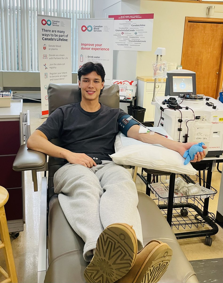 hkygivesblood's tweet photo. Donation day in Saint John for the @SJSeaDogs 👍 #QMJHL
Shout out to HGB Player Ambassador Justin Robinson for coordinating the group donation with some of the boys! #FallGetTogether @canadaslifeline https://t.co/wKm0wdnt6T