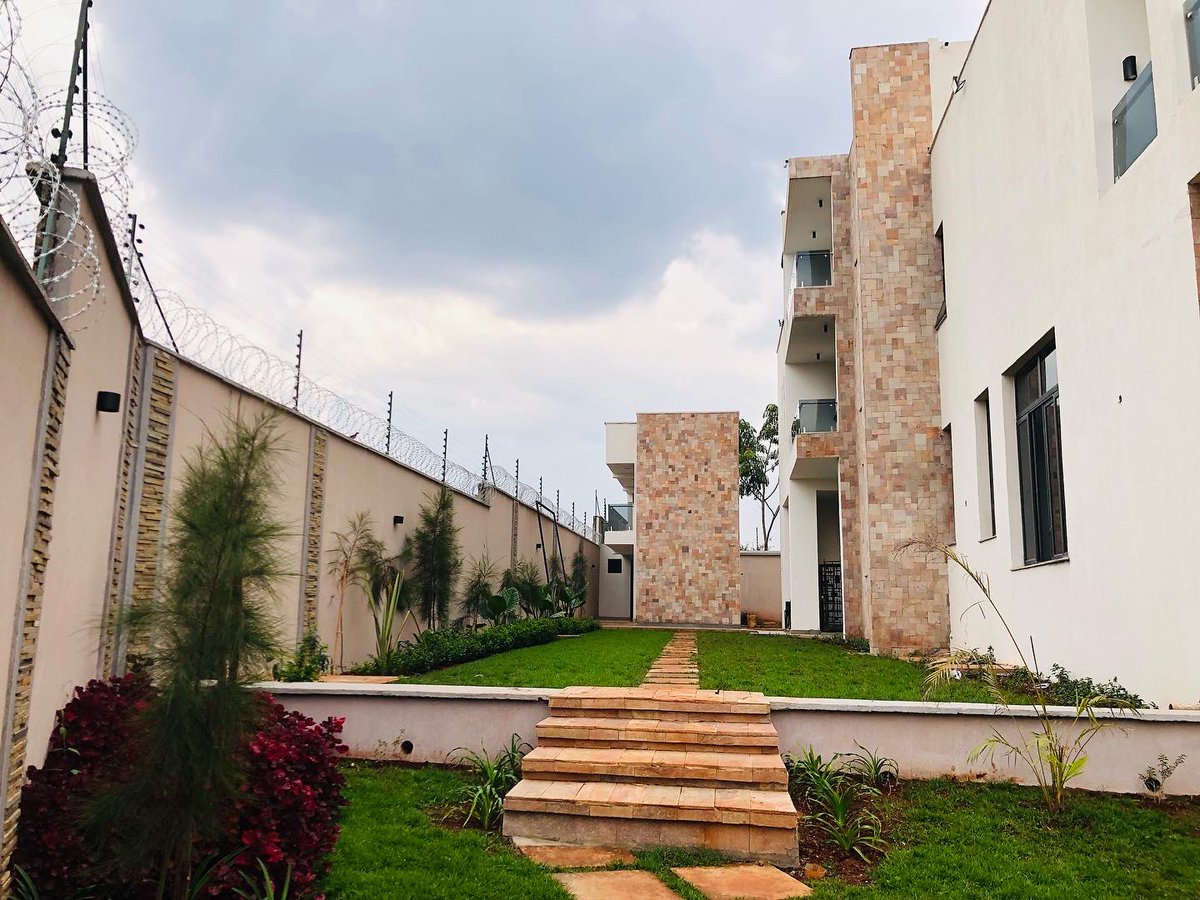 Before and after landscaping and exterior finishes.
#finishes
#landscaping