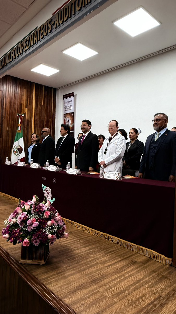 Tuve el honor de acompañar a mi director <a href="/RockAvilaISSSTE/">Rodrigo Ávila</a> en el 55 aniversario del Hospital Regional Adolfo López Mateos.
Nuestro director general <a href="/martibatres/">Martí Batres</a> nos volvió a recordar la responsabilidad que asumimos desde cada área para seguir fortaleciendo al #ISSSTE.

Un momento