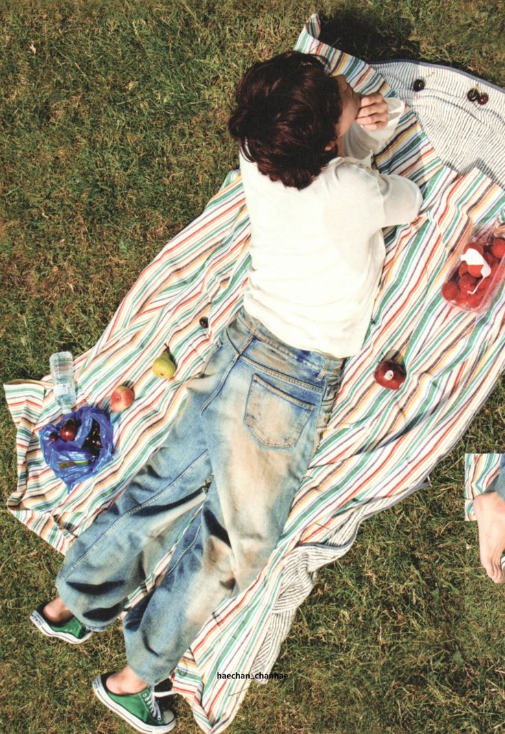 JNyoung_20's tweet image. 10 อันดับเด็กที่นอนเล่นได้น่ารักที่สุดในโลก

อันดับ 1 :