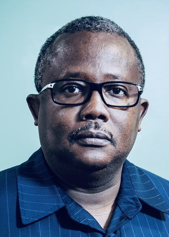 lsiafrica's tweet image. 🚨#Bissau : malgré son arrestation annoncée, Umaro Sissoco Embaló reste en contact avec l’extérieur : il utilise toujours son téléphone, parle et rassure les chefs d’État, échange avec des opérateurs économiques, et multiplie des interviews à des médias internationaux. Une…