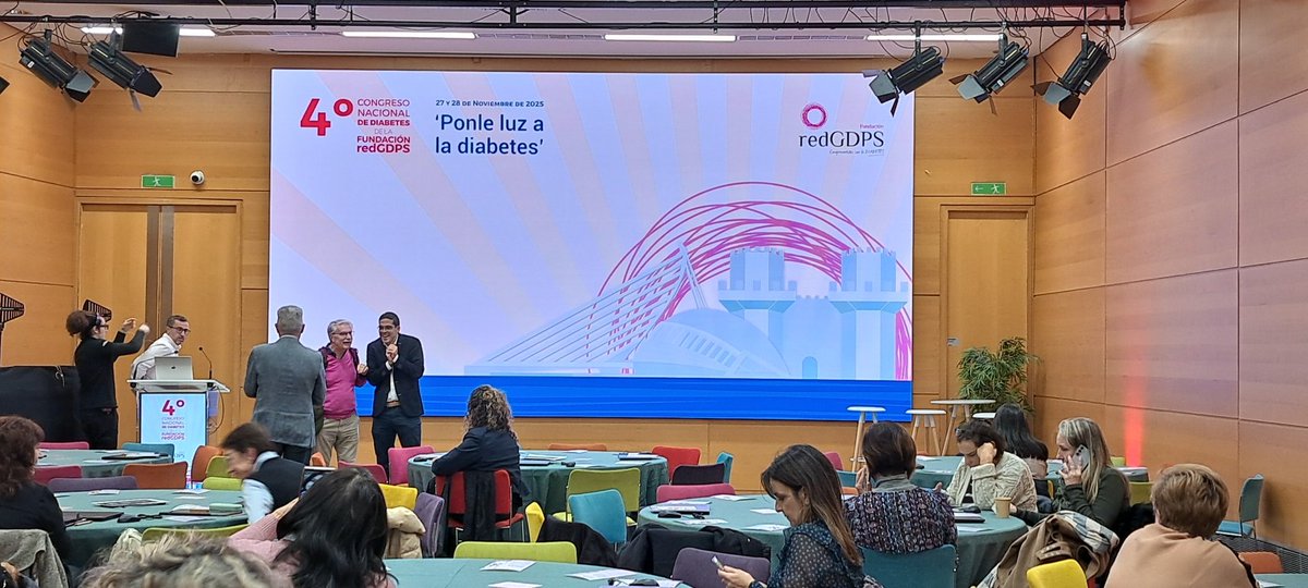 Empezamos el 4° #congresoredgdps con la precongresual para poder poder: "Poner luz a la #diabetes"