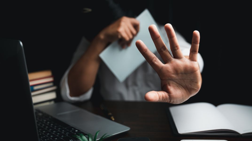 bancarioscaxias's tweet image. 🔵 Conquista dos bancários na CCT, combate ao assédio no trabalho será tema de nova rodada de negociações. Saiba mais: tinyurl.com/mtabb6ja

#bancárioscaxias #combateaoassédio