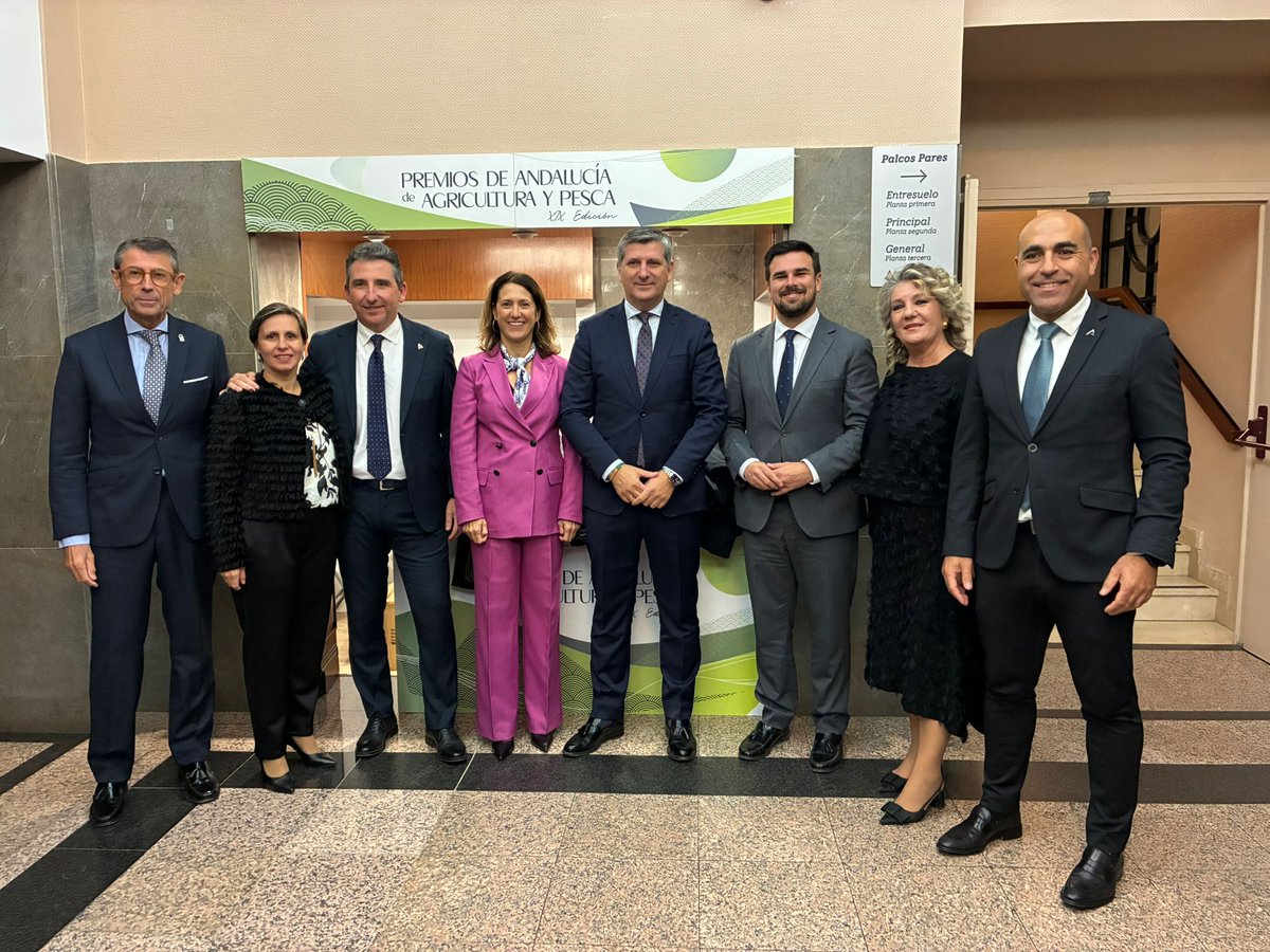 Premios Andalucía de Agricultura y Pesca.

Sca Costa De Huelva Coophuelva y Conservas y salazones Usisa ( Juan Vazquez, a título póstumo) fueron los galardonados de Huelva.

Anoche celebramos en Huelva los XIX Premios Andalucía de Agricultura y Pesca.