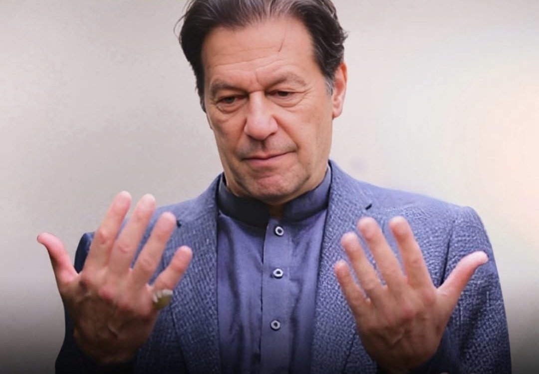 اِنۡ يَّنۡصُرۡكُمُ اللّٰهُ فَلَا غَالِبَ لَـكُمۡ‌ۚ
اور اگر اللہ تمہاری مدد کرے تو تم پر کوئی غالب نہیں آ سکتا۔۔۔